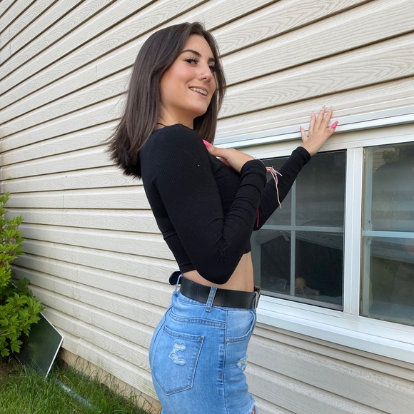 Meet your Posher, Ella - Picture 1 of 1